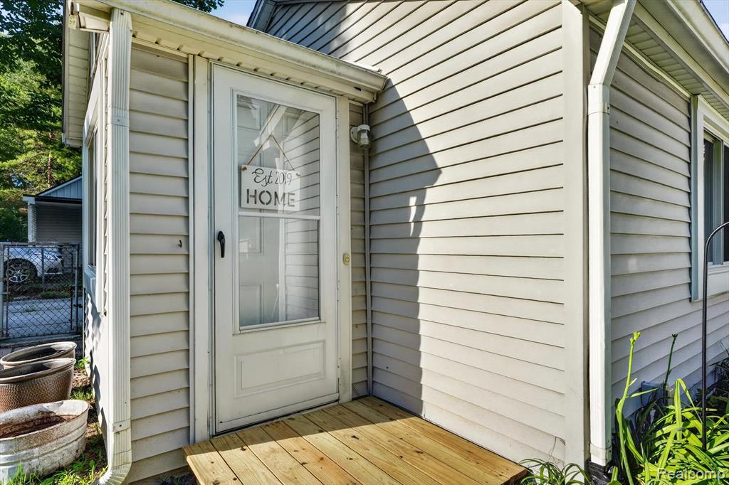 9110 Grove Drive, Whitmore Lake, MI 48189 — Photo 4