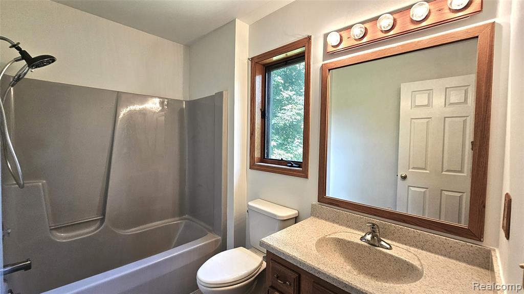 448 Fairwood Road, Pinckney, MI 48169 — Photo 30