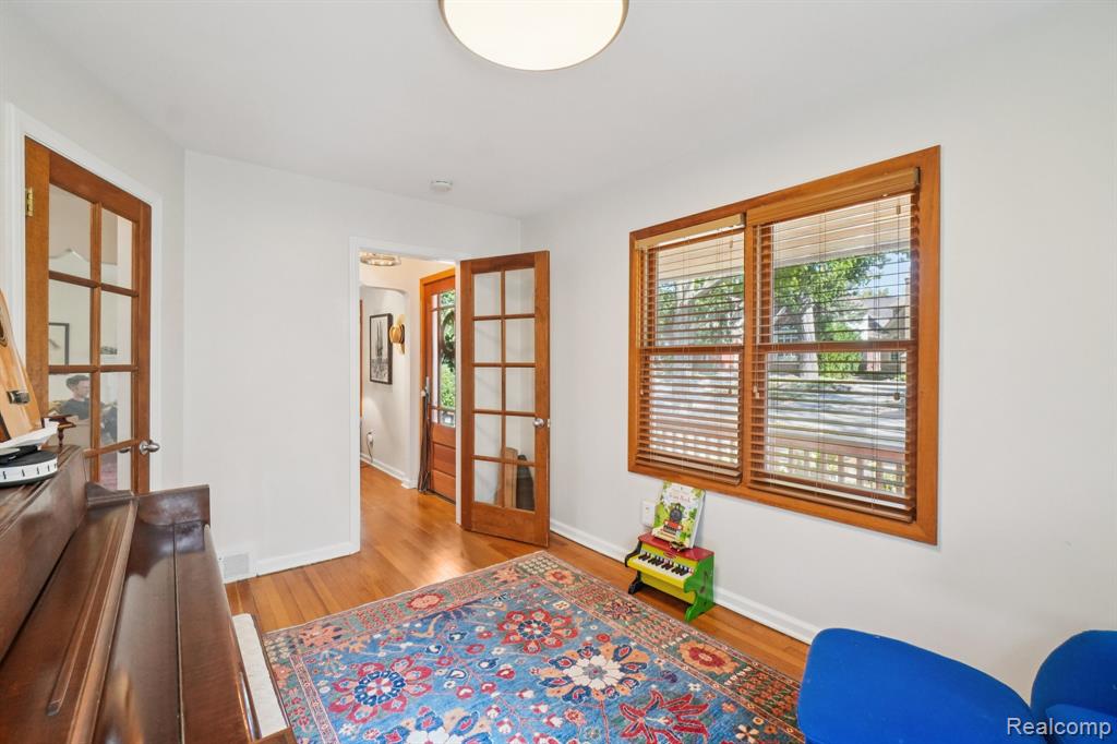 549 Lakeview Avenue, Birmingham, MI 48009 — Photo 20