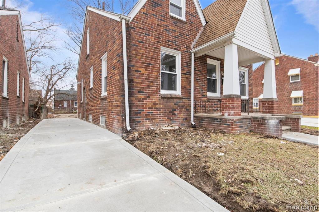 8131 COYLE Street, Detroit, MI 48228 — Photo 4