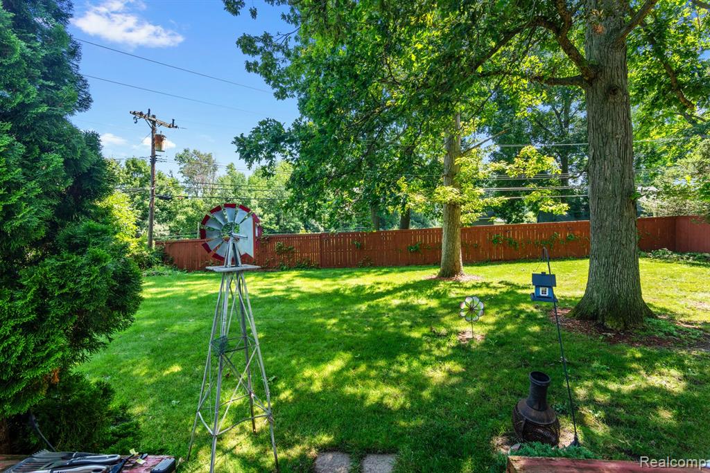 750 N Hagadorn Street, South Lyon, MI 48178 — Photo 18