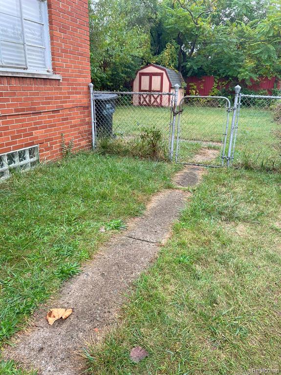 8843 PEMBROKE Avenue, Detroit, MI 48221 — Photo 2
