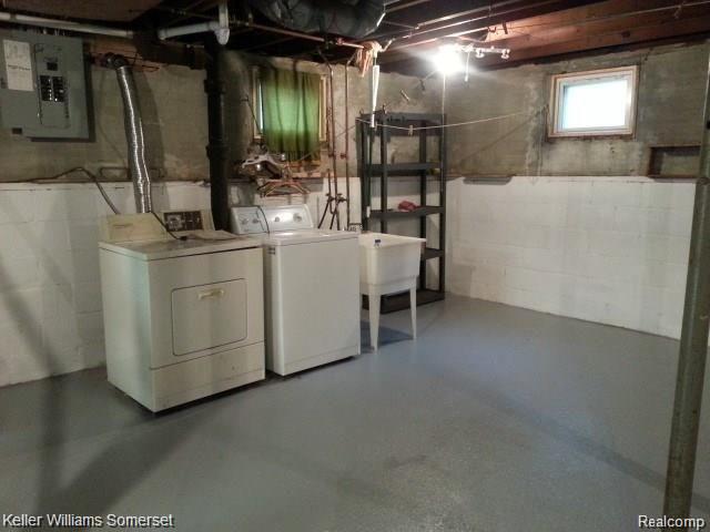 904 N MAPLE Avenue, Royal Oak, MI 48067 — Photo 17