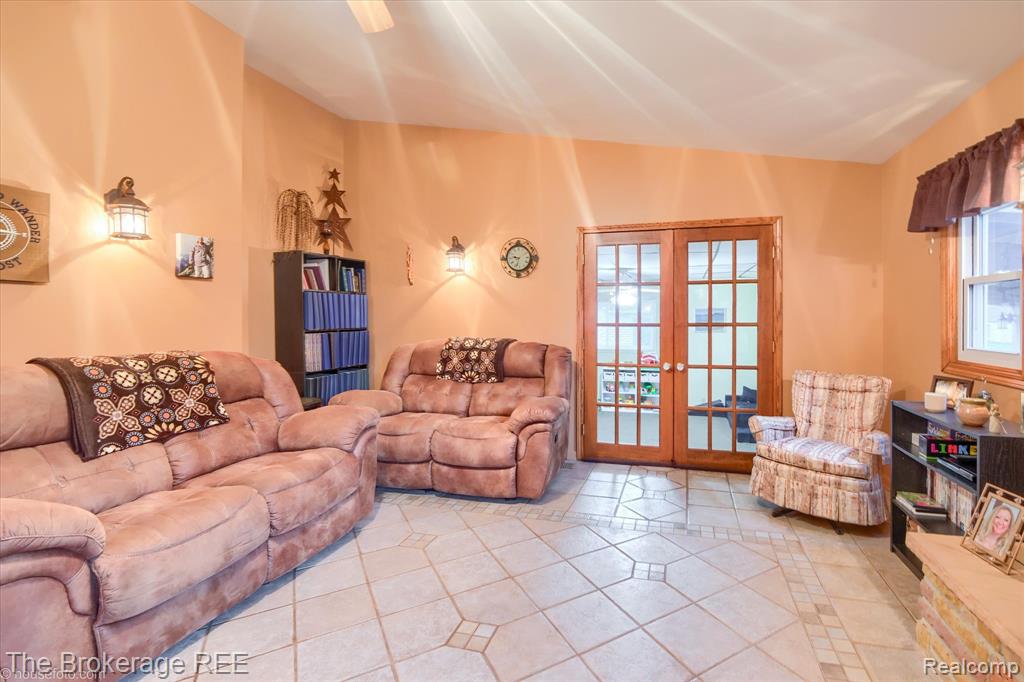 5107 Hartland Drive, Flint, MI 48506 — Photo 25