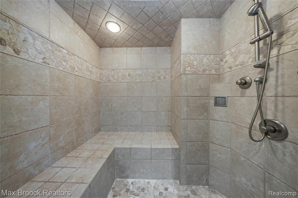 5149 Parkgate Drive, Commerce Twp, MI 48382 — Photo 63