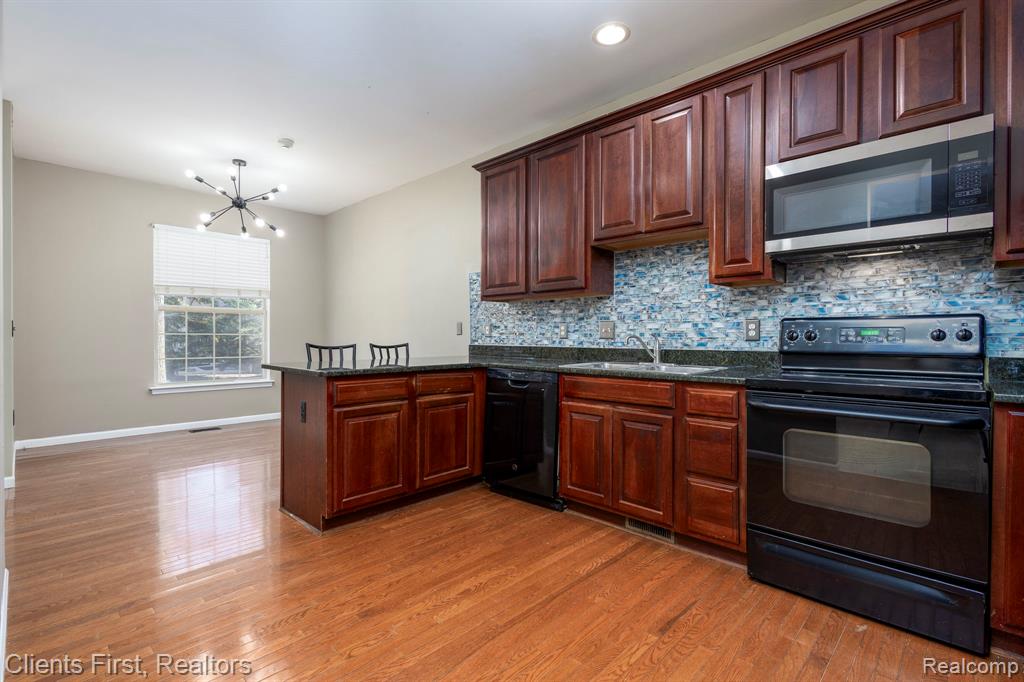 41351 N Maplewood Drive, Canton, MI 48187 — Photo 12