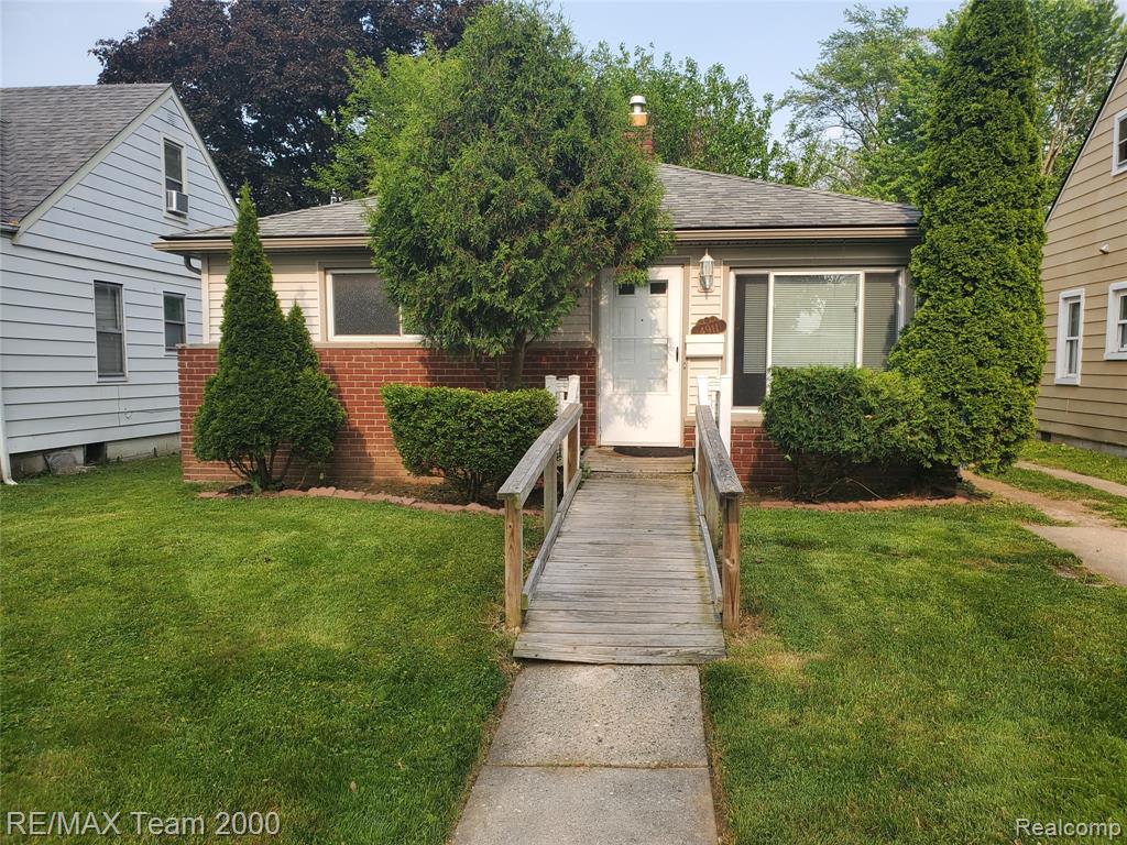 4911 Jackson Street, Dearborn Heights, MI 48125 — front exterior