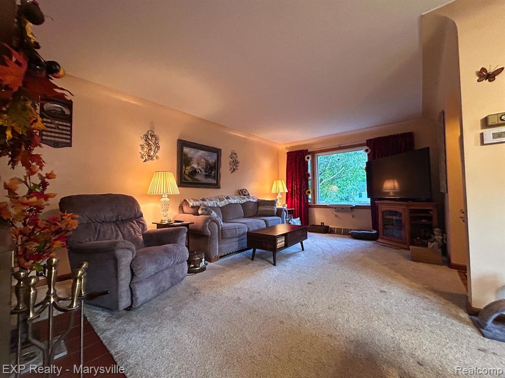 4198 LAPEER Road, Port Huron, MI 48060 — Photo 2