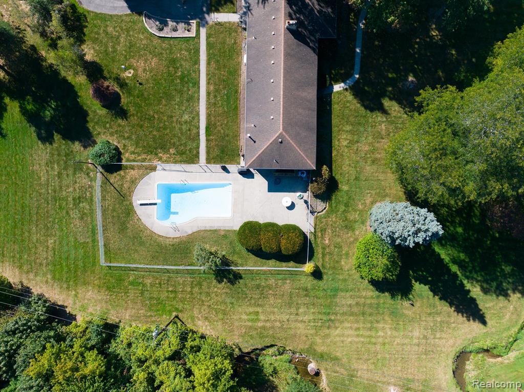 6248 LIVERNOIS Road, Troy, MI 48098 — Photo 47