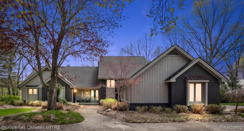 1071 Woodbridge Lane, Rochester, MI 48306 — Photo 2