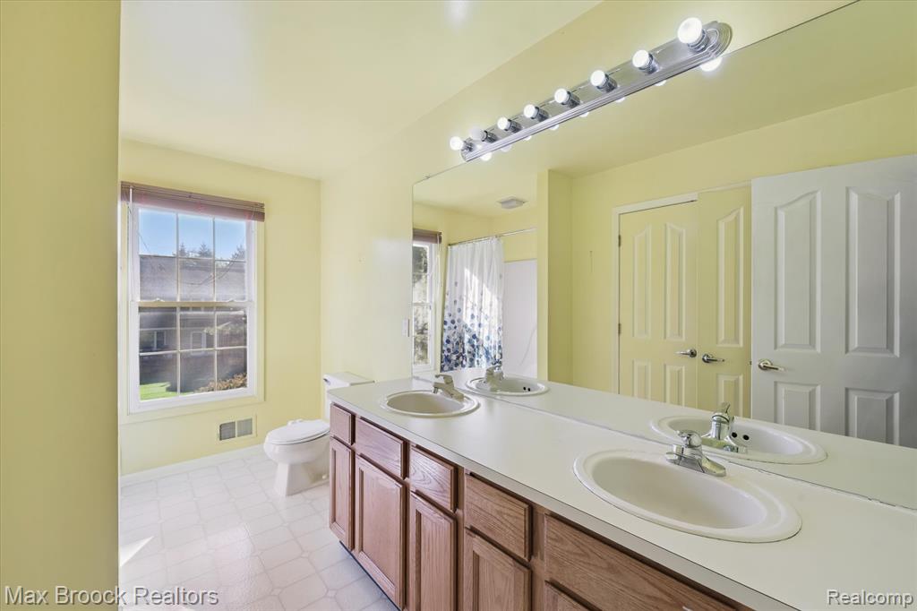 5872 Meadowview Drive, Plymouth, MI 48187 — Photo 28