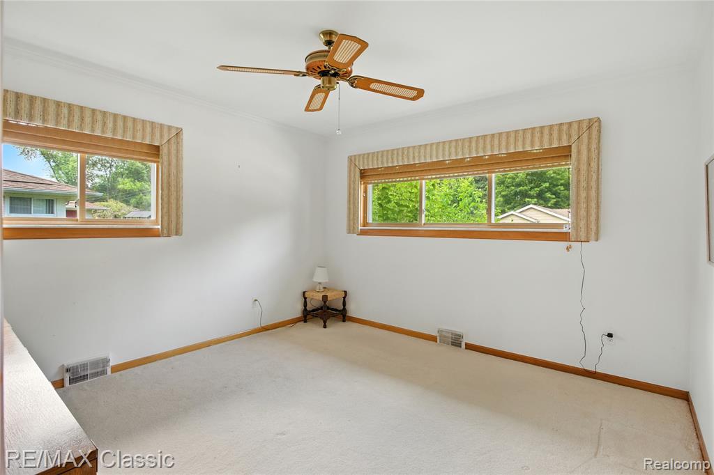 415 Booth Road, Troy, MI 48085 — Photo 24