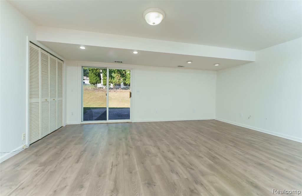 3307 Pond Ridge Drive, Holly, MI 48442 — Photo 21
