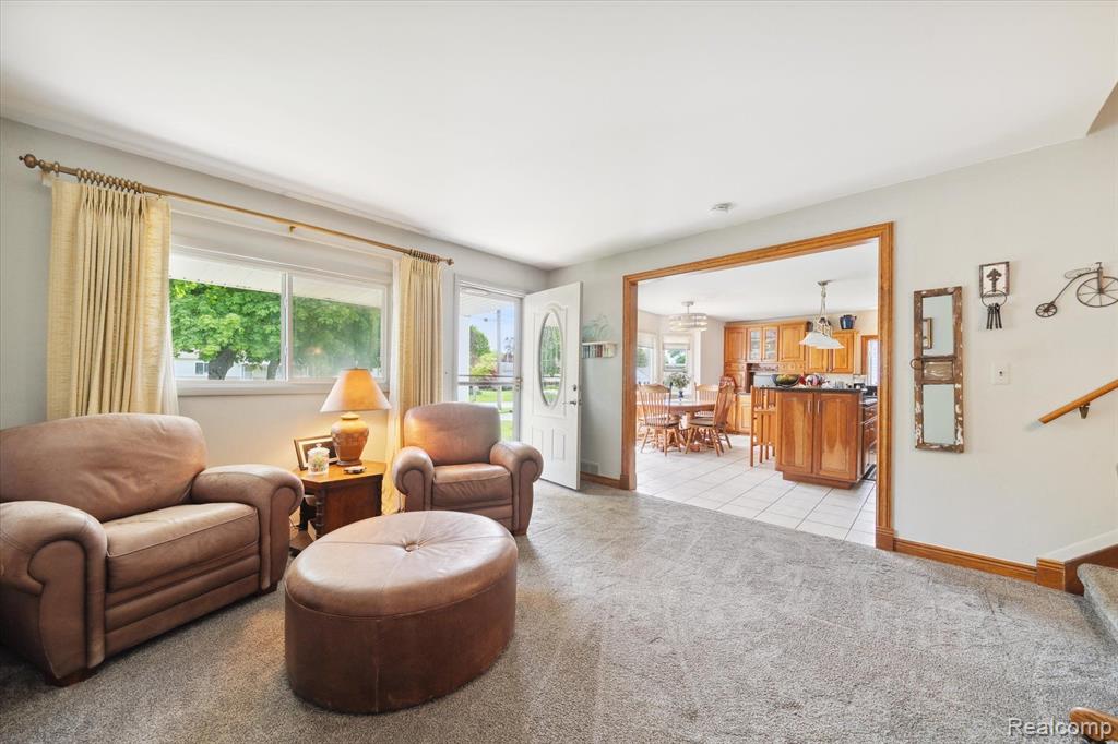 6091 COTTER Avenue, Sterling Heights, MI 48314 — Photo 10