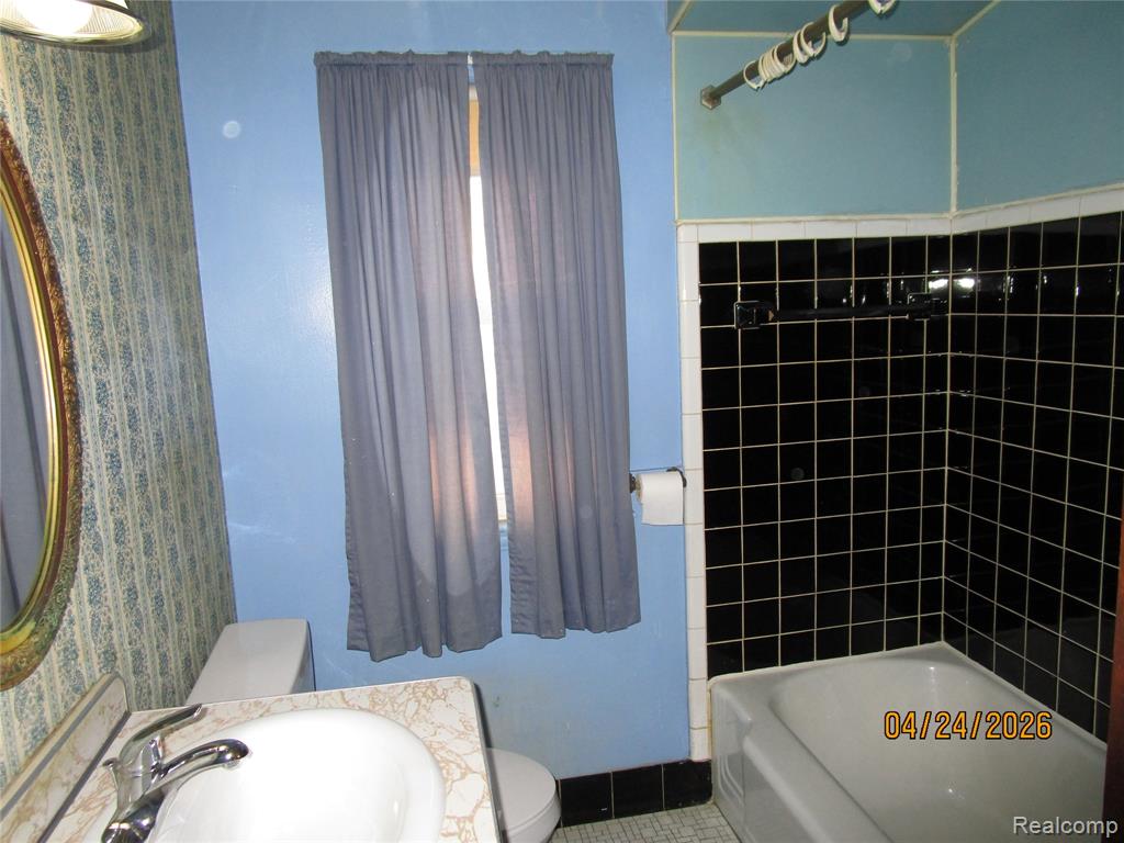 19500 Hoover Street, Detroit, MI 48205 — Photo 10