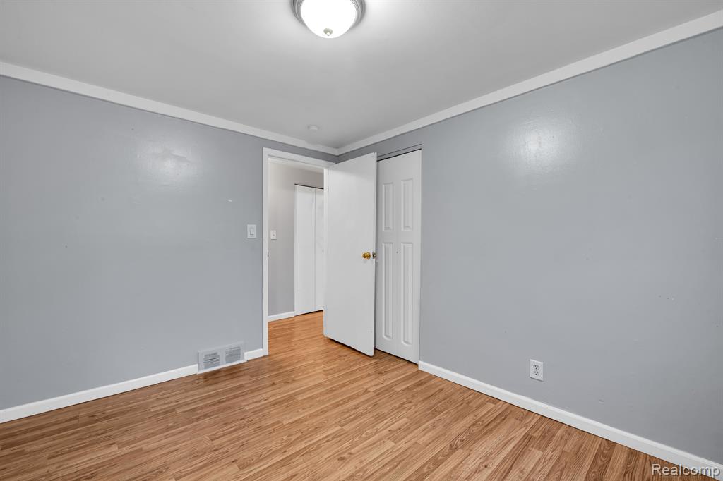 4667 E 13 MILE Road, Warren, MI 48092 — Photo 16