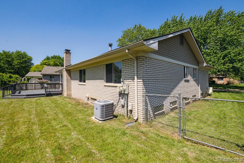 44259 N UMBERLAND Circle, Canton, MI 48187 — Photo 49
