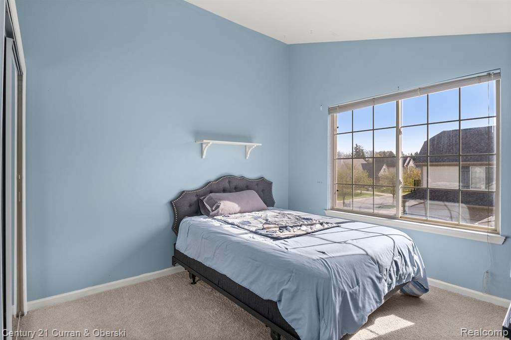 5725 VERSAILLES Avenue, Ann Arbor, MI 48103 — Photo 16