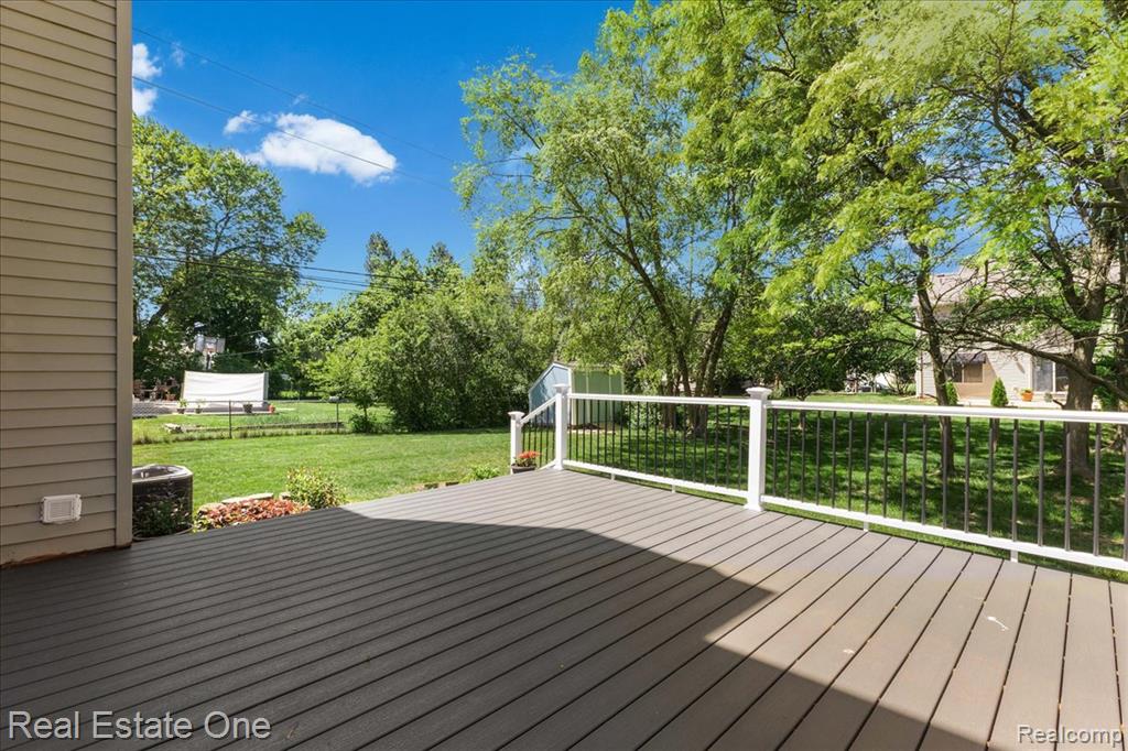 113 Algansee Drive, Troy, MI 48083 — Photo 24