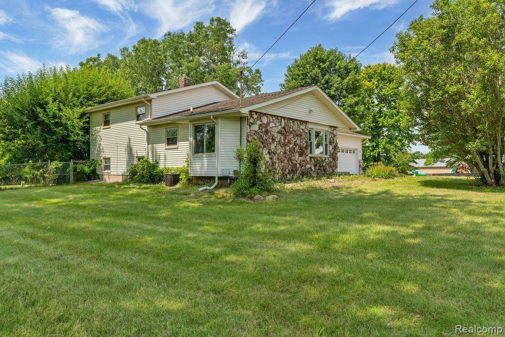 12520 SEYMOUR Road, Burt, MI 48417 — Photo 3