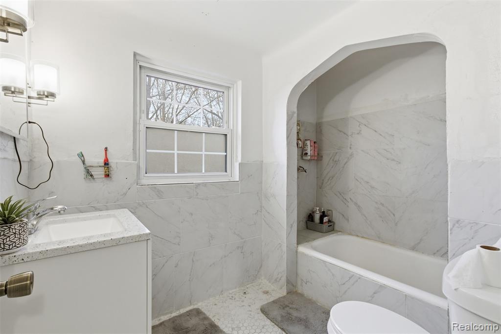 5810 Bishop Street, Detroit, MI 48224 — Photo 15