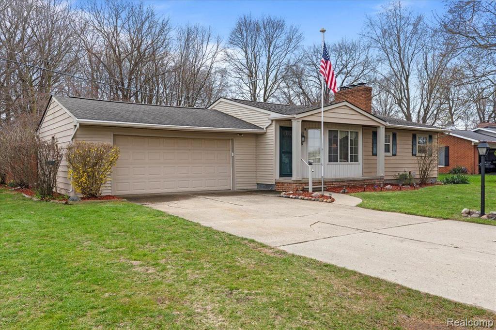55 MINNETONKA Drive, Oxford, MI 48371 — Photo 35