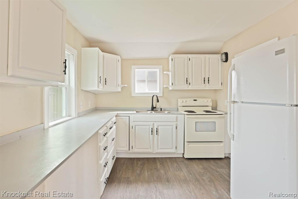 117 S IRVING Street, St. Charles, MI 48655 — Photo 16