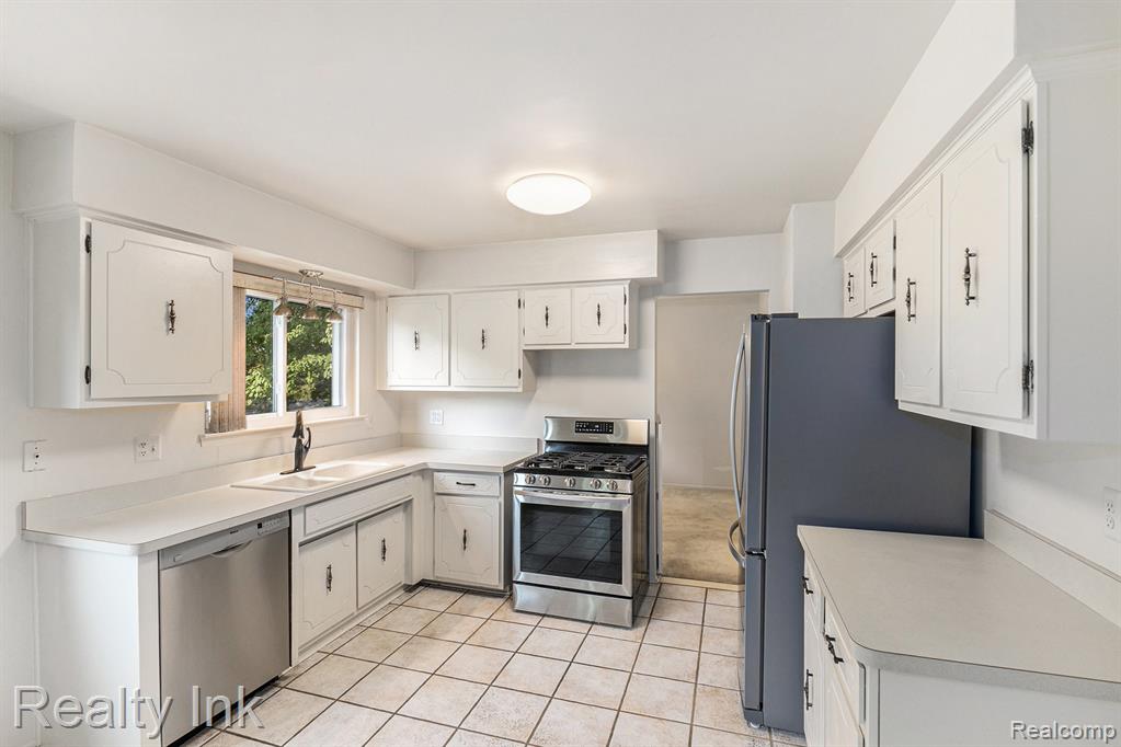 790 Fairway Trails Drive, Brighton, MI 48116 — Photo 7