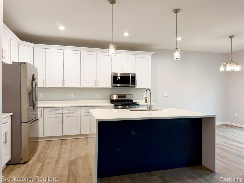 37116 Moravian Drive, Clinton Twp, MI 48036 — Photo 14