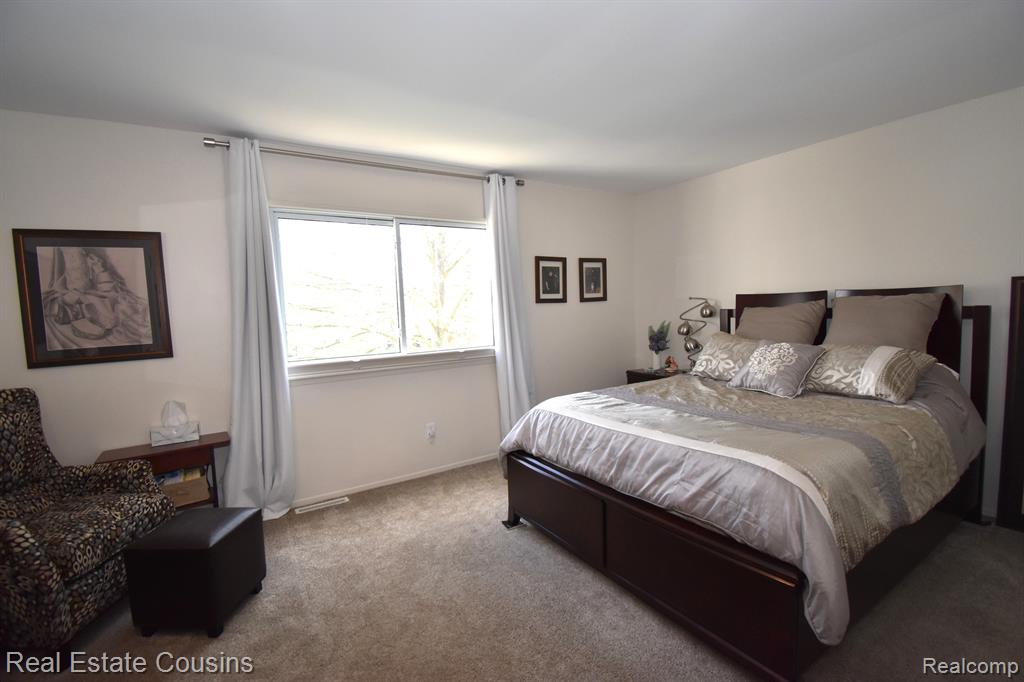 7230 BLUEWATER Drive, 130, Clarkston, MI 48348 — Photo 16