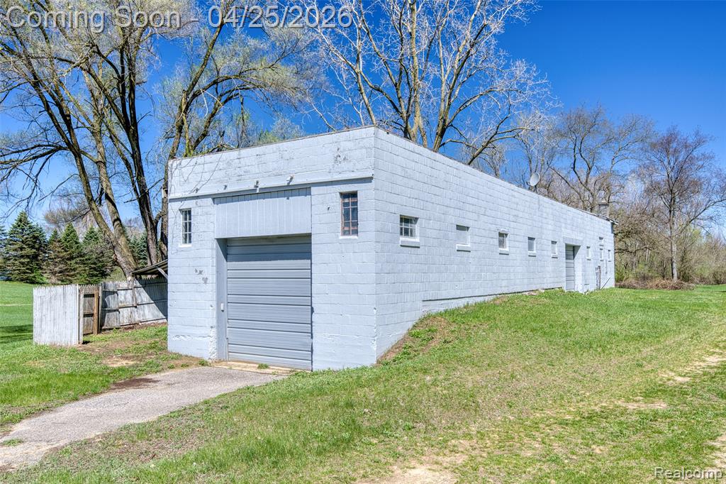 2218 Wixom Road, Commerce Twp, MI 48382 — Photo 71