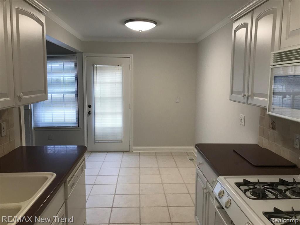 41719 BROQUET Drive, Northville, MI 48167 — Photo 10