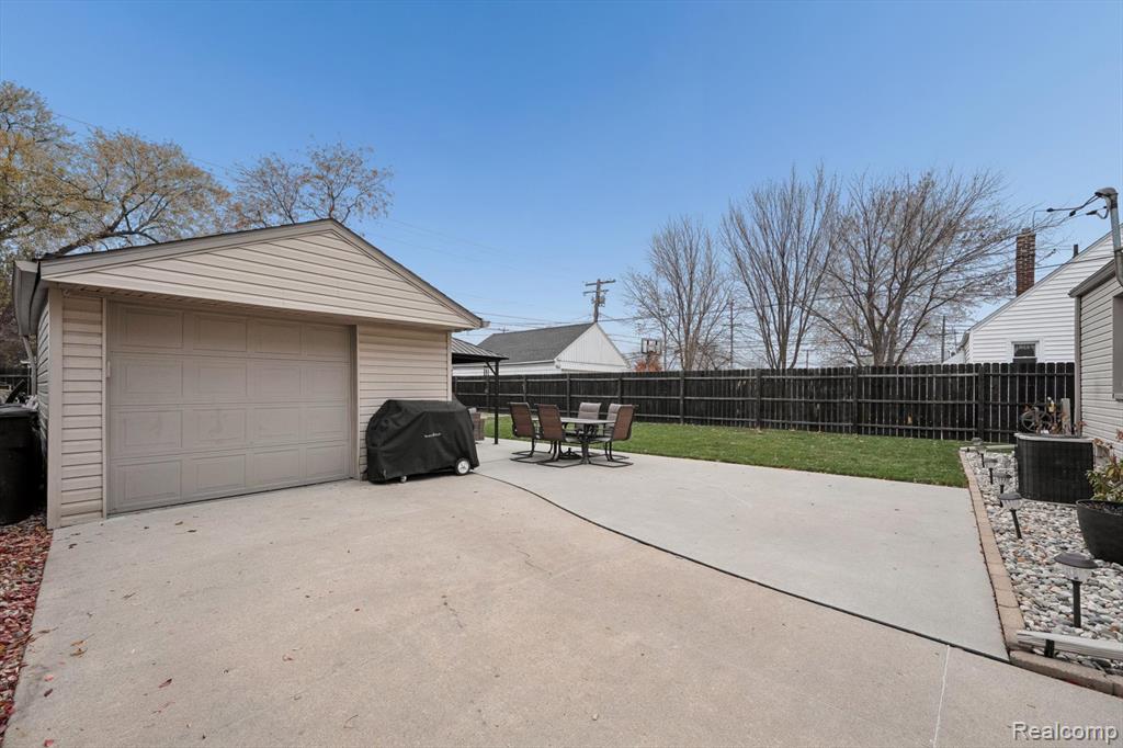 17748 Reno Street, Riverview, MI 48193 — Photo 37