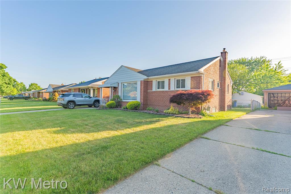 8487 Salem Lane, Dearborn Heights, MI 48127 — Photo 3