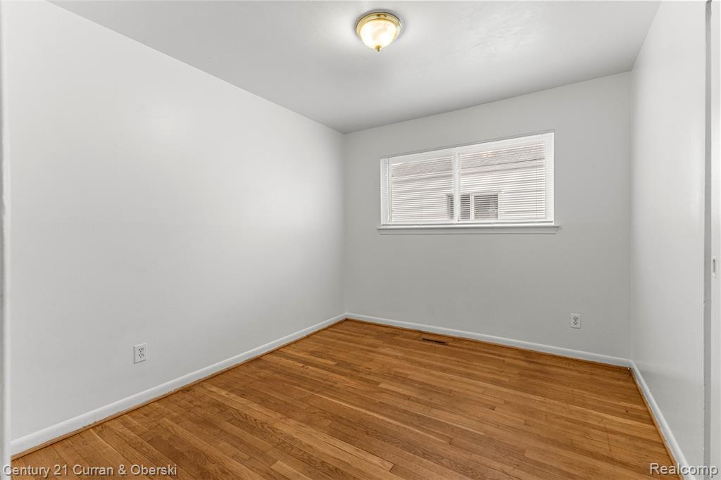 4924 Pelham Street, Dearborn Heights, MI 48125 — Photo 11