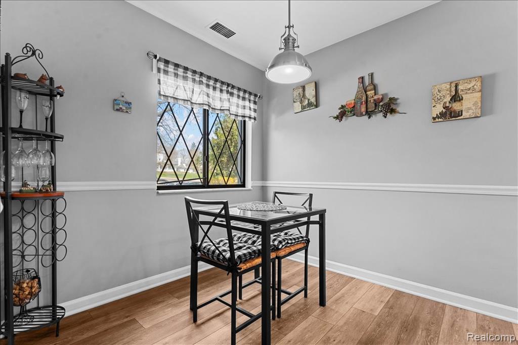 42160 Woodward Avenue, 17, Bloomfield Hills, MI 48304 — Photo 11
