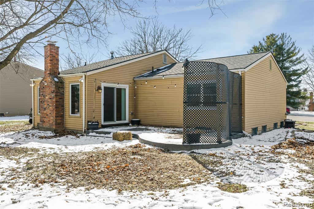 3712 Summit Court, Wixom, MI 48393 — Photo 19