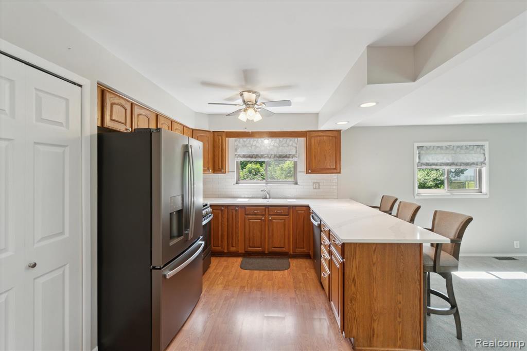 6169 Barker Circle, Waterford, MI 48329 — Photo 13