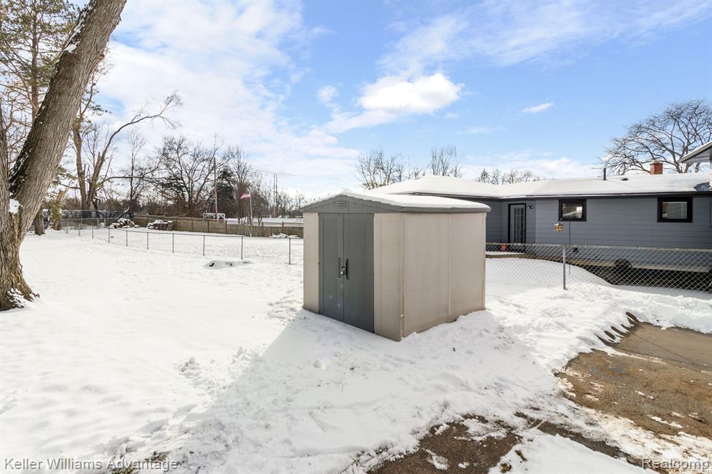 807 WORCHESTER Drive, Fenton, MI 48430 — Photo 24