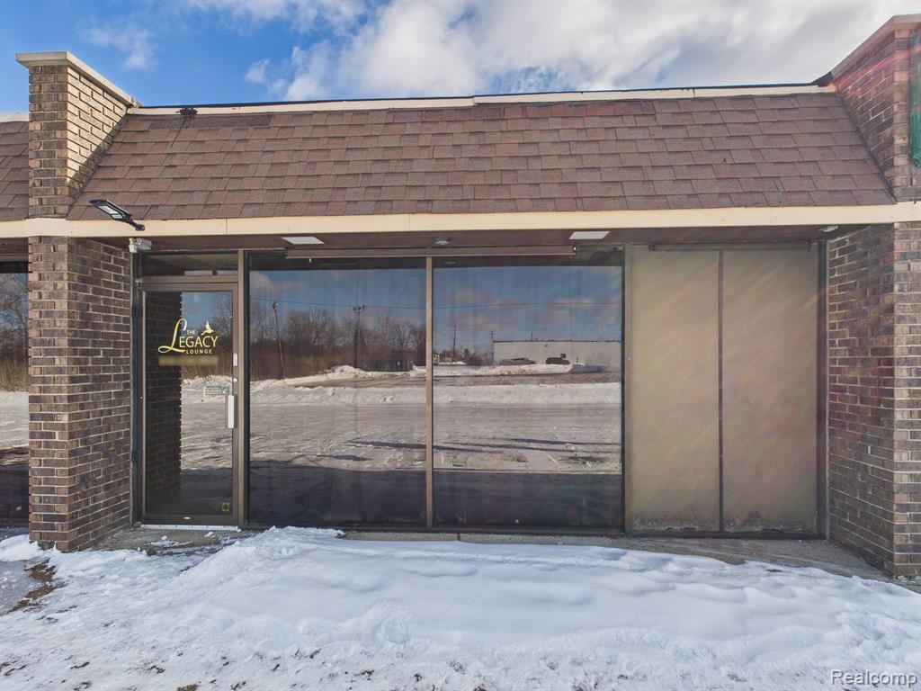 4067 E Court Street, Burton, MI 48509 — Photo 15