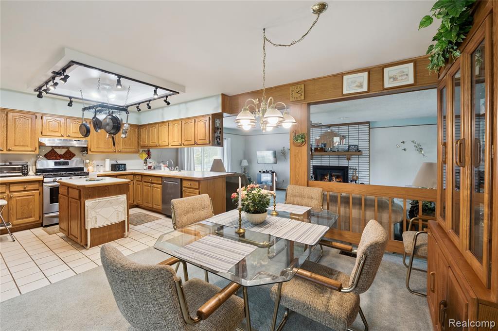 8268 Cooley Beach Drive, White Lake, MI — Photo 10
