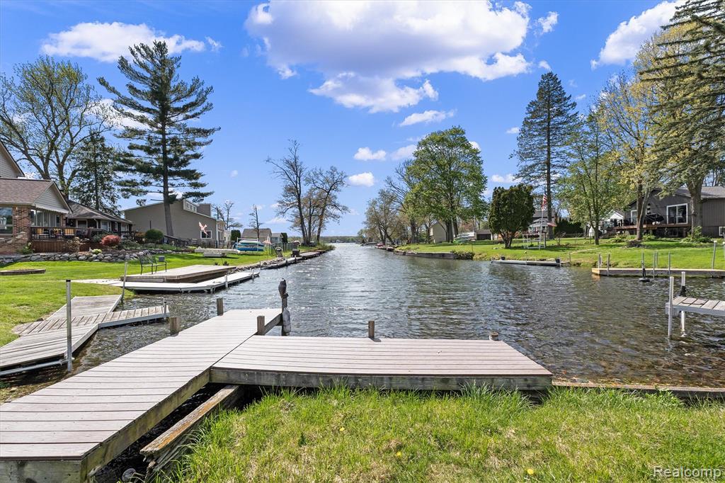 8294 Lagoon Street, Commerce Twp, MI 48382 — Photo 5