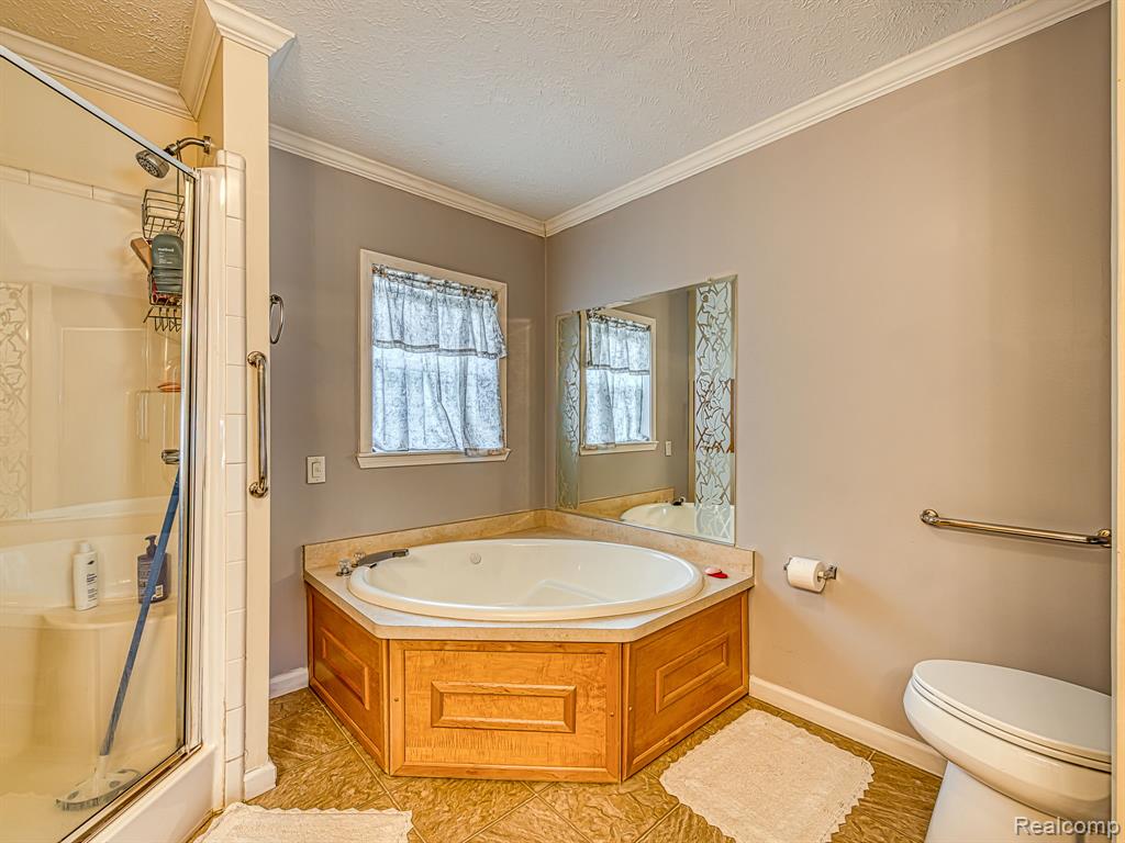 29703 Vinewood Lane, Gibraltar, MI — Photo 20