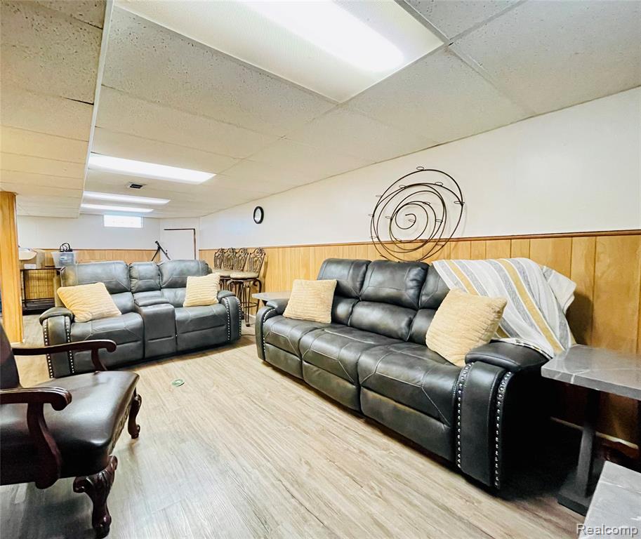 829 Cleveland Avenue, Lincoln Park, MI 48146 — Photo 20