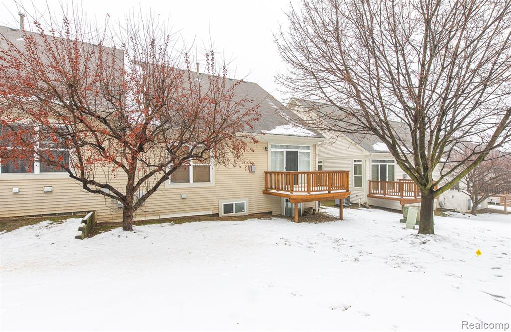 8213 Sequoia Lane, White Lake, MI — Photo 34