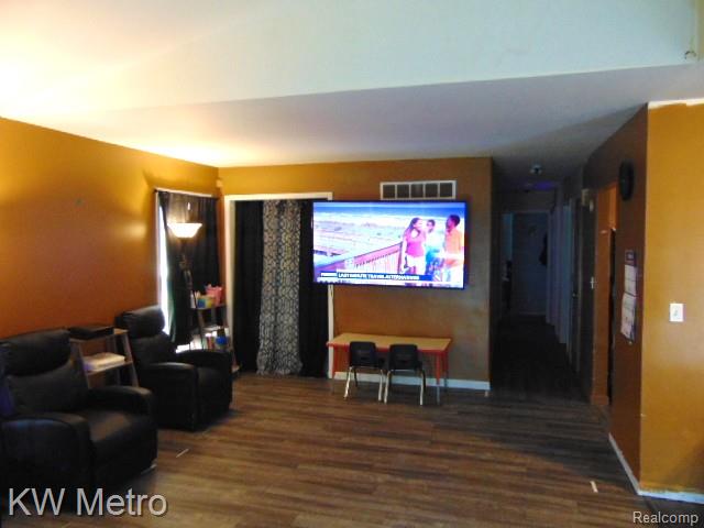 445 Navahoe Street, Detroit, MI 48215 — Photo 4
