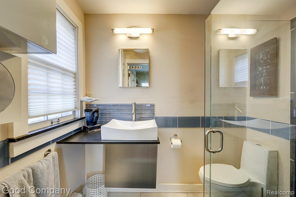 19 Oakdale Boulevard, Pleasant Ridge, MI — Photo 31