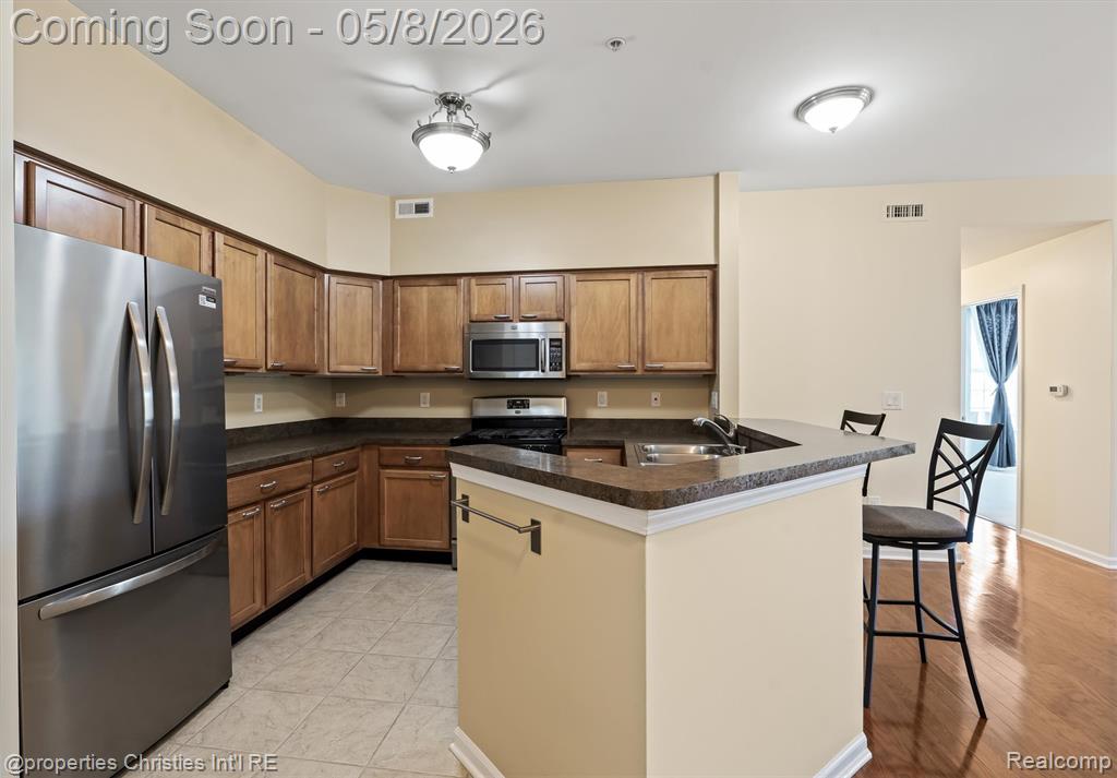 920 W Summerfield Glen Circle, Ann Arbor, MI 48103 — Photo 2