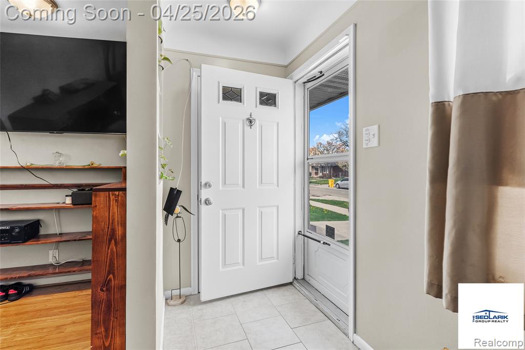 24909 Saxony Avenue, Eastpointe, MI 48021 — Photo 6