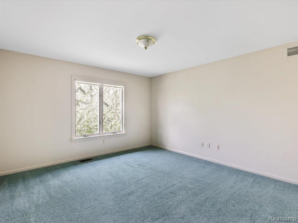 3744 RIVERVIEW TERRACE N, East China, MI — Photo 35